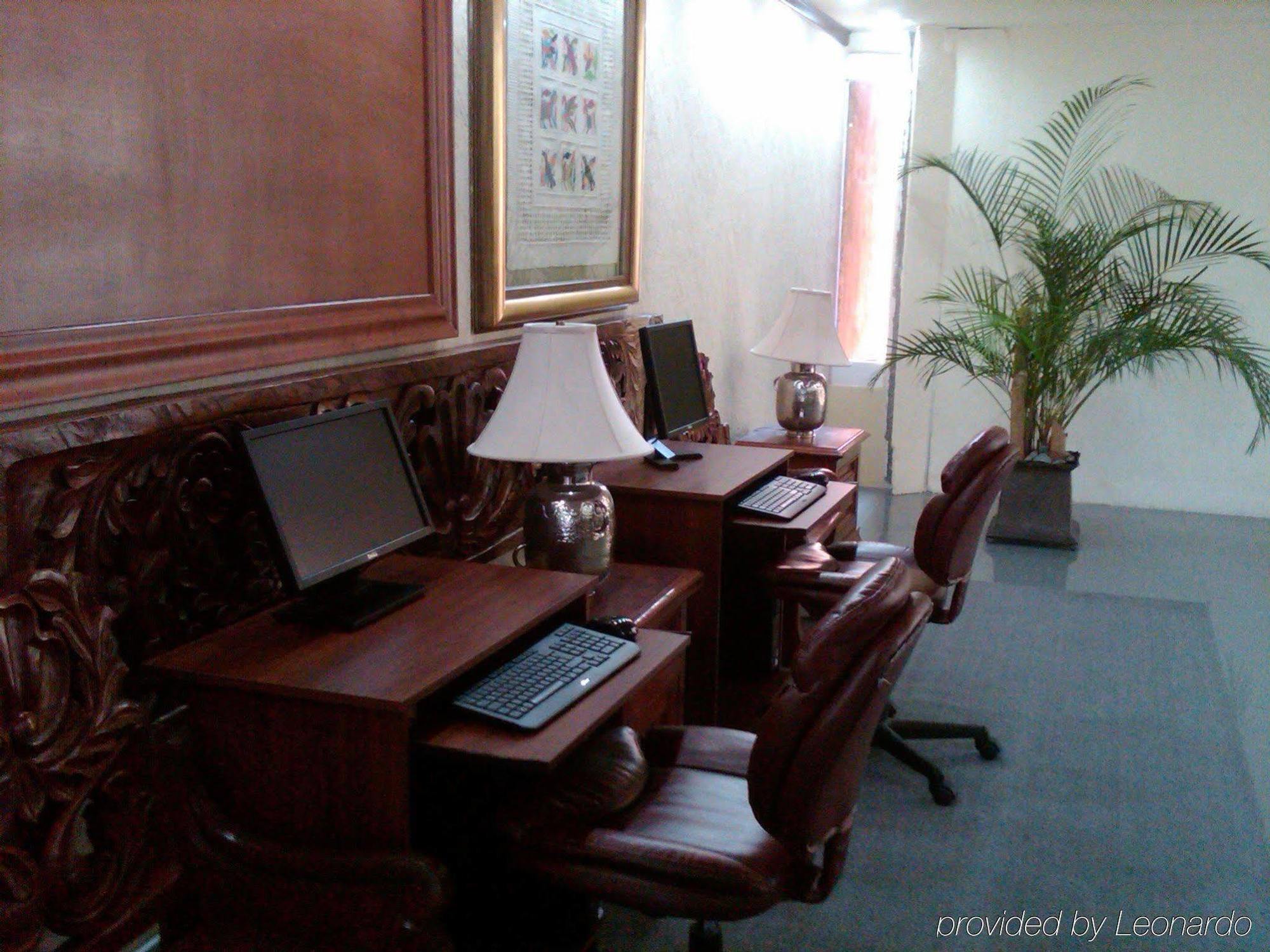 Howard Johnson By Wyndham Hotel 3*